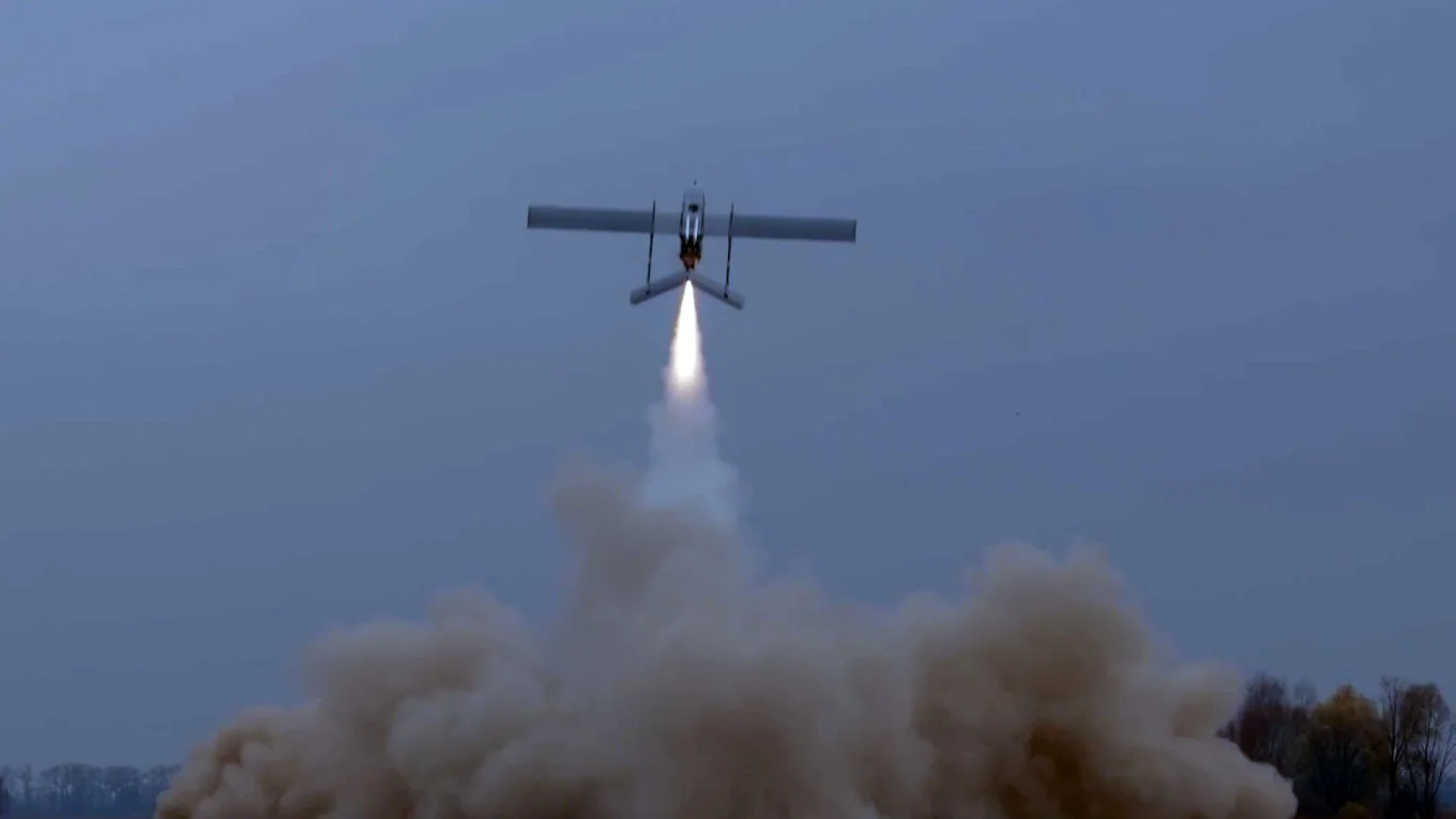 Дрон Fire Point FP-2 під час запуску для ударів по логістиці окупантів під Донецьком
