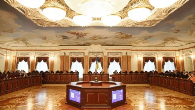 Верховний суд розглядає справу про київські земельні спори в урочистому залі